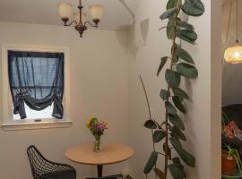 Welcome to our BoHo Tree House, hotel sa Saco