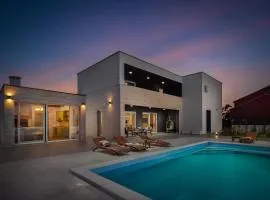 Villa with pool near sandy beach - by TRAVELER tourist agency Krk - ID 2224