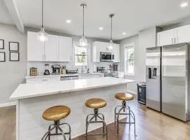 9 Mi to US Capitol Pet-Friendly Cheverly Apt