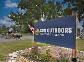 Sun Outdoors Association Island