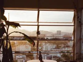 Quarto com varanda no paraíso