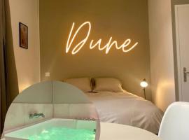 Dune - Balnéo - Netflix & Chill, hotel con vasche idromassaggio a Montargis