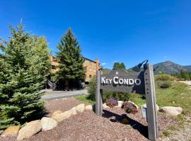 Black Bear 8035 by SummitCove Lodging, hotel en Keystone