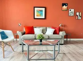 Heart Downtown! City View Onsite Parking! King Bed LM807