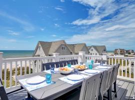 Grand Topsail Villa by Sea Scape Properties, hotel in North Topsail Beach
