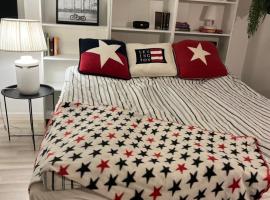 F5 L&auml;genhetssvit p&aring; &Ouml;sterlen med det lilla extra!, hotel con hidromasaje en Tomelilla