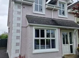 White Maple Holiday Home