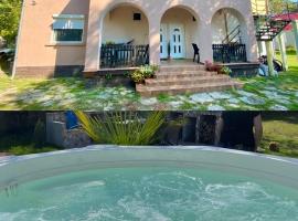 Tieffapartmanház Zamardi, hotel v destinaci Zamárdi