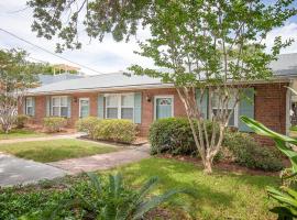 Latitude Adjustment, готель, де можна проживати з хатніми тваринами у місті Taйбі-Айленд