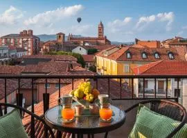 Panoramic Alba View, 2 Bedrooms with King Beds, Free Parking - La Dolce Vista