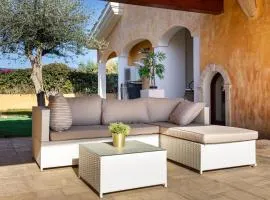 Villa Margot-Garden & Whirpool -5 Min to the beach