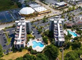 Enclave Skyline condo Near Universal