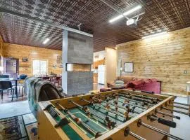 Pet-Friendly Cabin Retreat Walk to Lake Pepin!