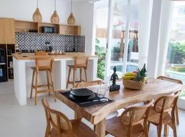 NEW 3BR Villa-3 Min Echo Beach