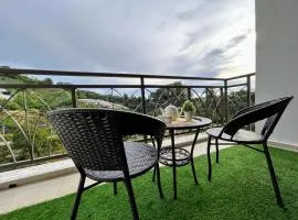 The Retreat Mountain & Sunrise view Hilltop Hotel Apartment in Cameron Highlands
