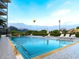 Lisha The Grand Riverside Hotel