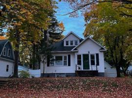 Vintage Vacation Villa, hotel a Manistee