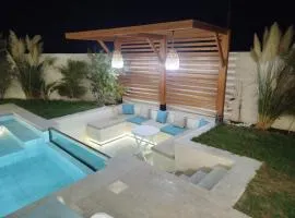 Villa Lynoute piscine sans vis à vis meilleur emplacement à proximité de la plage
