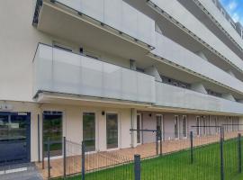 1 Bedroom Nice Apartment In Sianozety, hotel in Sianozety