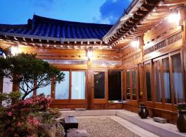 Yeonyijae hanok stay, homestay in Gyeongju