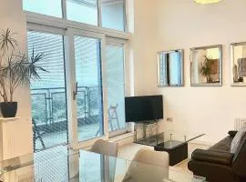 Penthouse - 2 Bed - 2 Bath - Free Parking