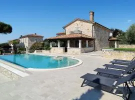 2 Bedroom Beautiful Home In Labinci