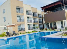 AIDEN HOMES AND APARTMENTS HOTEl، فندق في Koforidua
