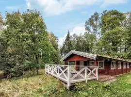 2 Bedroom Cozy Home In Annerstad