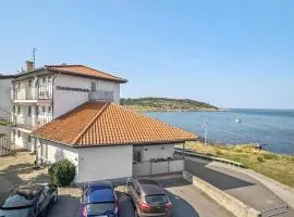 2 Bedroom Lovely Apartment In Allinge