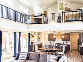 Daybreak Mountain Home East Zion & Bryce, hotel in Orderville