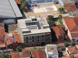 SALATA HOTEL E RESTAURANTE, Hotel in Jardinópolis