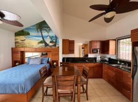 Tropical Beach Second Floor Studio With Hill View, chalupa v destinaci Coco