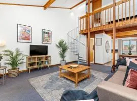 23 Cottesloe Steps To Beach - Sleeps 3 No Wifi