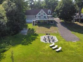 Lakefront Maston Haven, hotel in Turk Lake