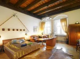 Knights&Lords Apartment, Old Town