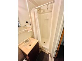 Charming 1-Bedroom Apartment in Great Neighborhood, hotel en Great Falls