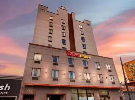 Red Roof Inn PLUS Jamaica, NY - JFK Airport