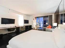 Palms Place Hotel StripView with Open Balcony -33