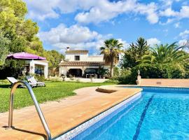 Casa rural exclusiva con vista al mar en Calpe, Hotel in Empedrola
