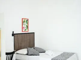 Loft05 COMPLETO AR INTERNET GARAGEM próx Aparecida e Indústrias