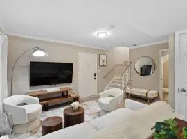 2 Min Drive to Downtown! A Cozy 2BR in Raleigh!