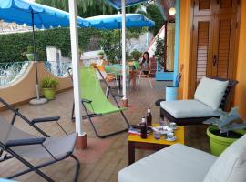 Alloggio vacanza di Michele, villa en Isquia