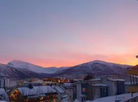 Arctic view - Sentral apartment with free parking