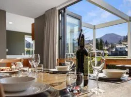 *** LAKE VILLA 457 ***