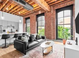 Riverfront Loft - City Views, Steps from Arch and Casino