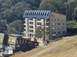 Alpine View Apartments, hotel en Falls Creek