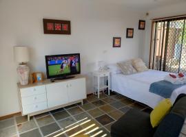 Tree Tops Studio Bangor, hotel a Bangor