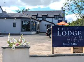 The Lodge by Cefn Tilla, hotel v destinaci Usk