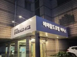 Emerald Ace Hotel