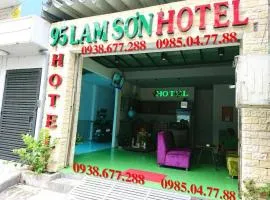95 Lam Son Hotel、ホーチミン・シティにあるタンソンニャット国際空港 - SGNの周辺ホテル